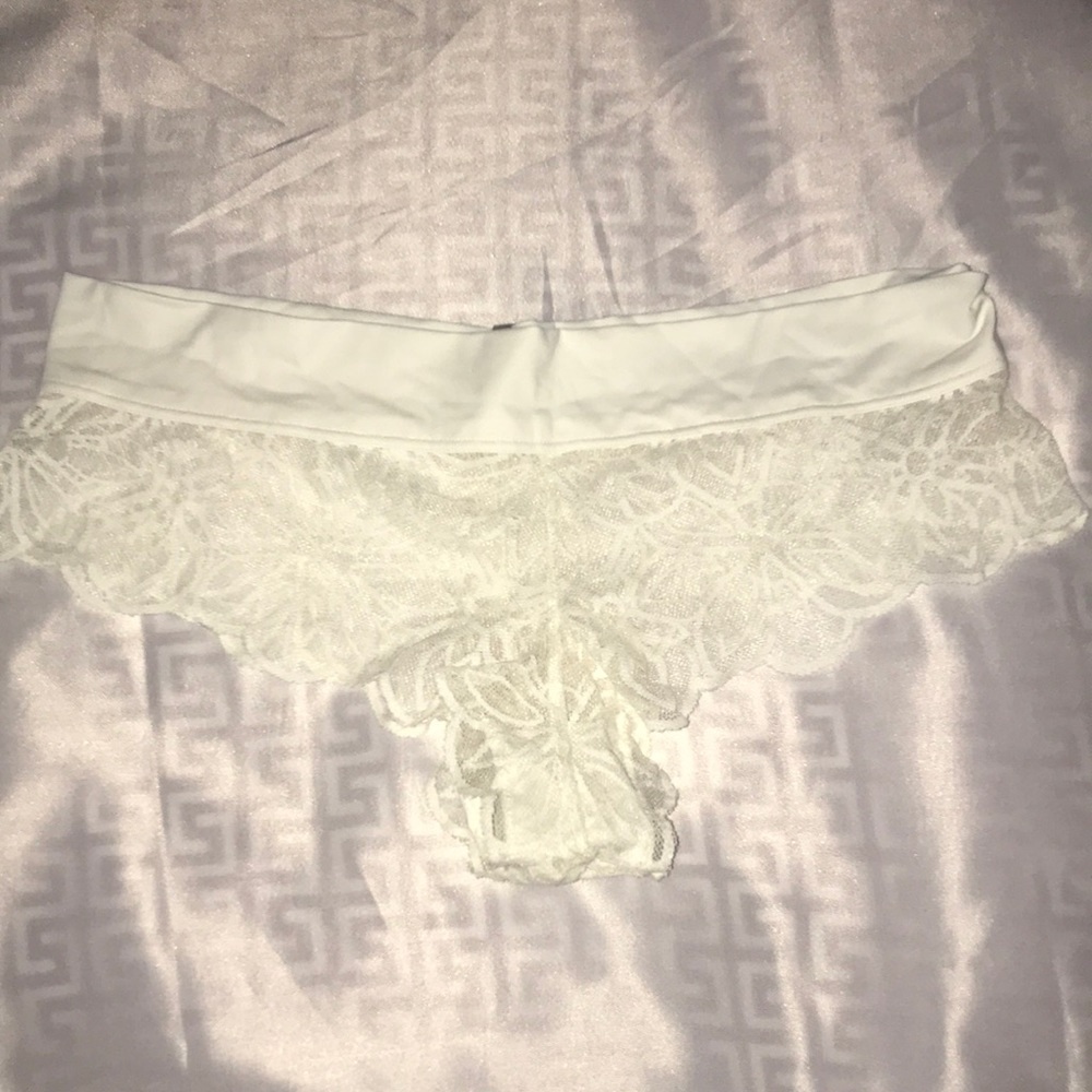 pink/victoria’s secret cheeky underwear